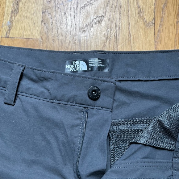Mens North Face Hiking/Outdoor Recreation Shorts Size 32 Slate Gray 7” inseam - Picture 2 of 8